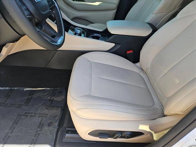 used 2024 Jeep Grand Cherokee car, priced at $41,993