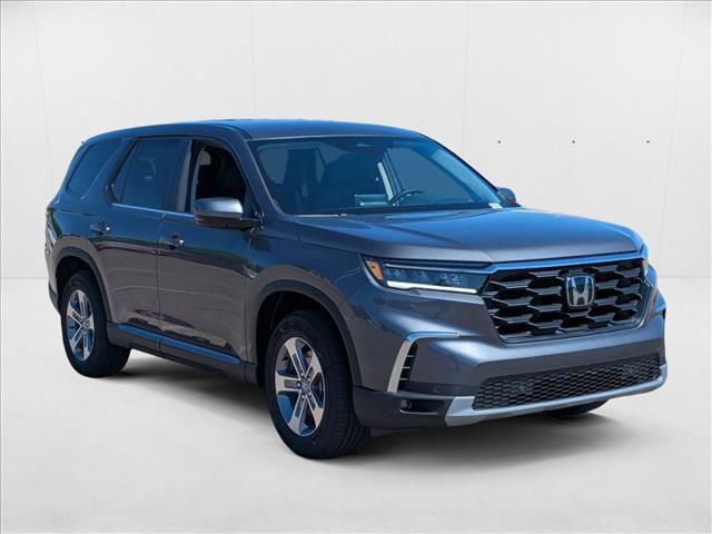 new 2025 Honda Pilot car, priced at $44,995