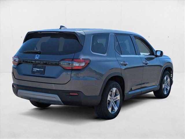 new 2025 Honda Pilot car, priced at $44,995