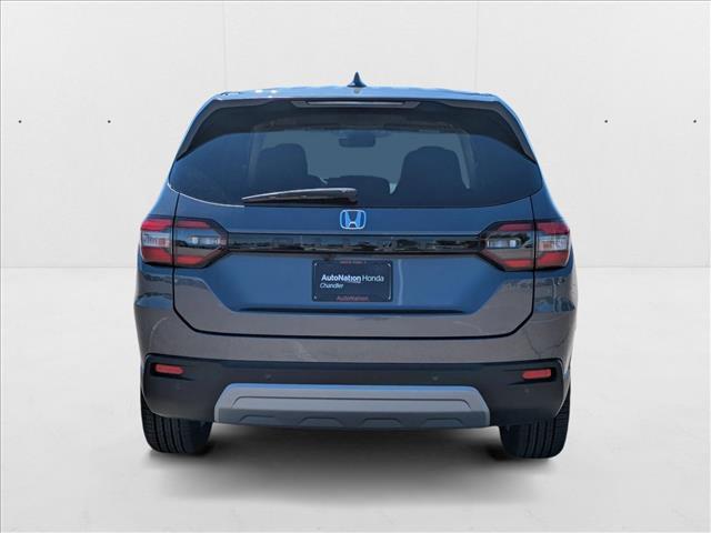 new 2025 Honda Pilot car, priced at $44,995