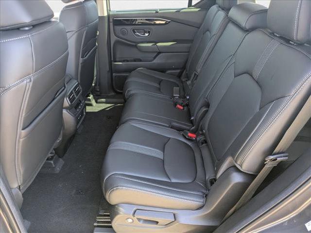 new 2025 Honda Pilot car, priced at $44,995