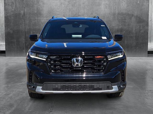 new 2025 Honda Pilot car, priced at $51,580