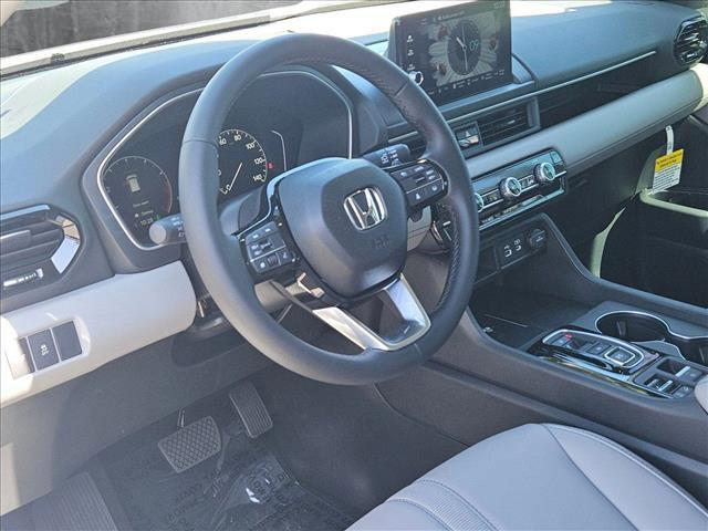 new 2025 Honda Pilot car, priced at $47,505