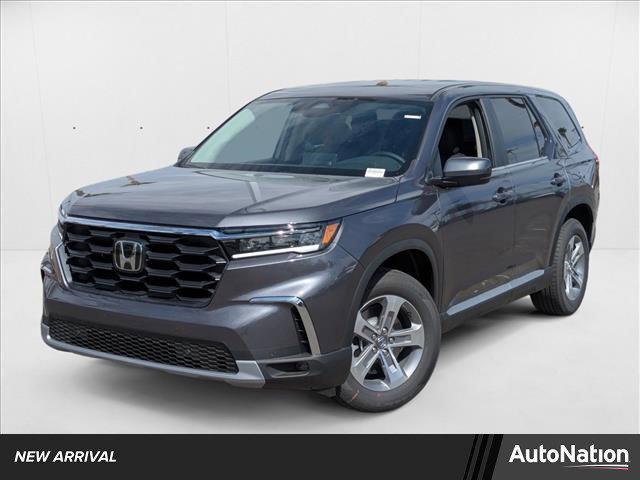 new 2025 Honda Pilot car, priced at $44,651