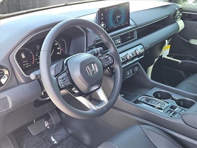 new 2025 Honda Pilot car, priced at $45,077