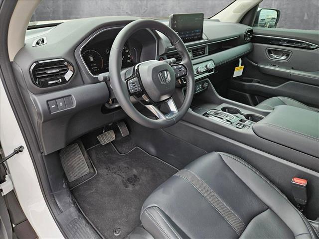 new 2025 Honda Pilot car, priced at $45,077