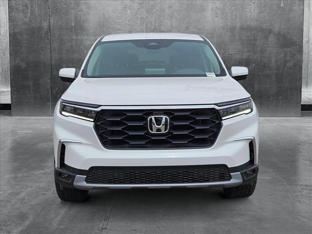 new 2025 Honda Pilot car, priced at $45,077