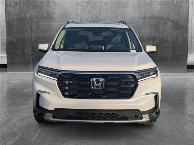 new 2025 Honda Pilot car, priced at $51,092