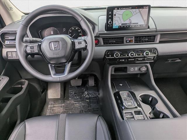 new 2025 Honda Pilot car, priced at $48,203