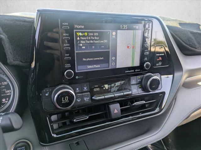 used 2021 Toyota Highlander car, priced at $29,999