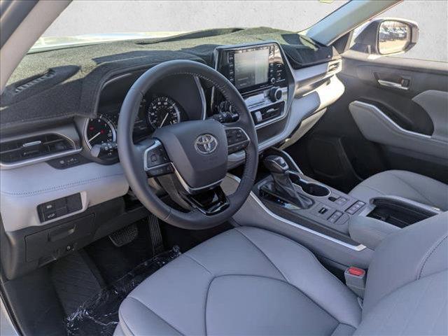 used 2021 Toyota Highlander car, priced at $29,999