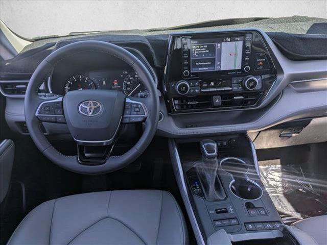 used 2021 Toyota Highlander car, priced at $29,999