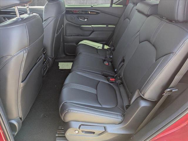 new 2025 Honda Pilot car, priced at $47,621