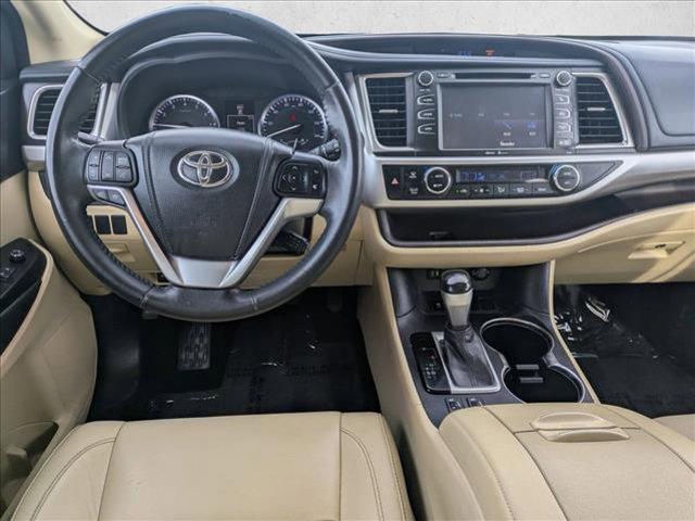 used 2015 Toyota Highlander car, priced at $13,997