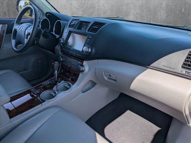 used 2012 Toyota Highlander car, priced at $13,449