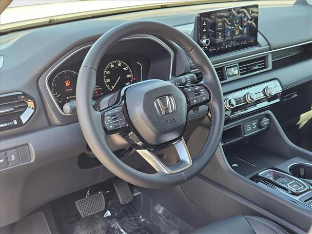 new 2025 Honda Pilot car, priced at $45,077