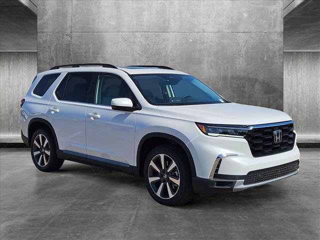 new 2025 Honda Pilot car, priced at $49,363