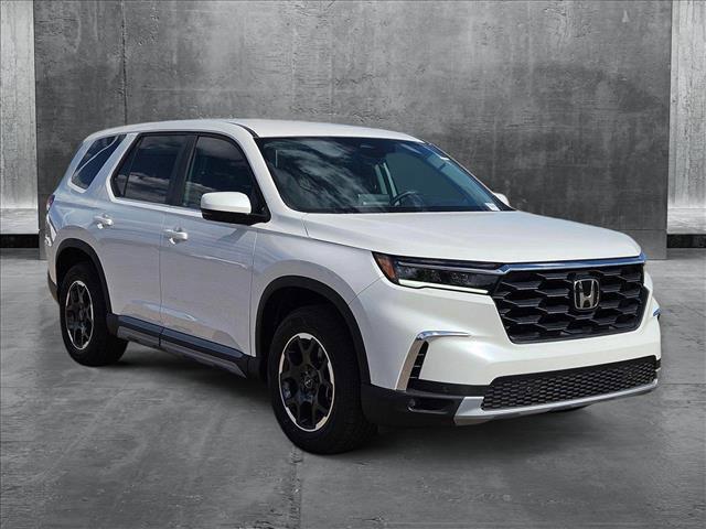 new 2025 Honda Pilot car, priced at $47,605