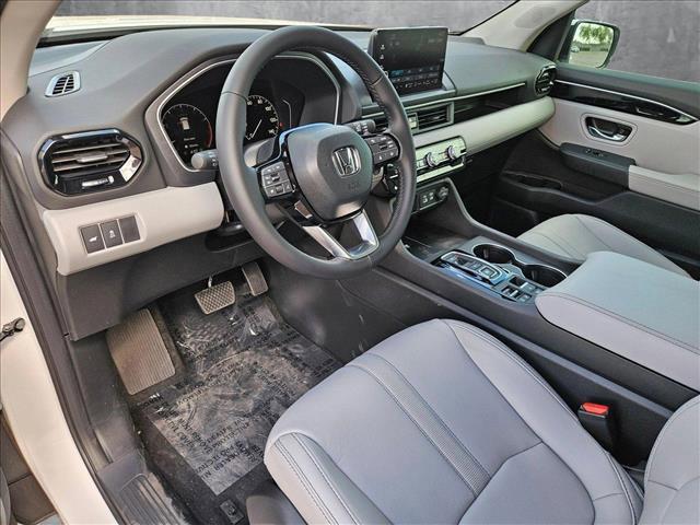 new 2025 Honda Pilot car, priced at $47,605