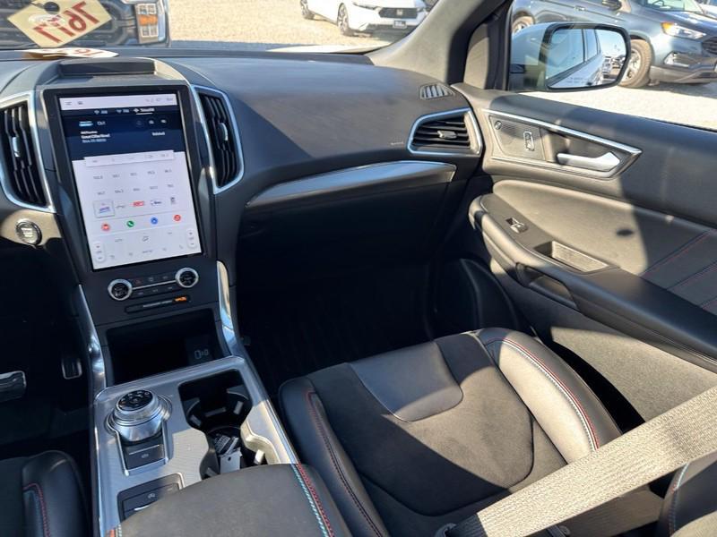 used 2024 Ford Edge car, priced at $39,995