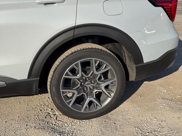 new 2025 Ford Explorer car, priced at $55,551