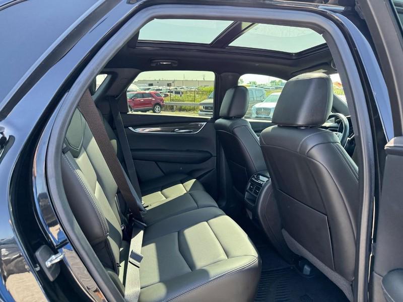 used 2022 Cadillac XT5 car, priced at $34,283