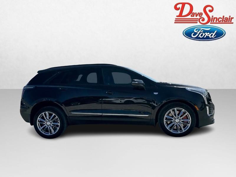 used 2022 Cadillac XT5 car, priced at $34,283