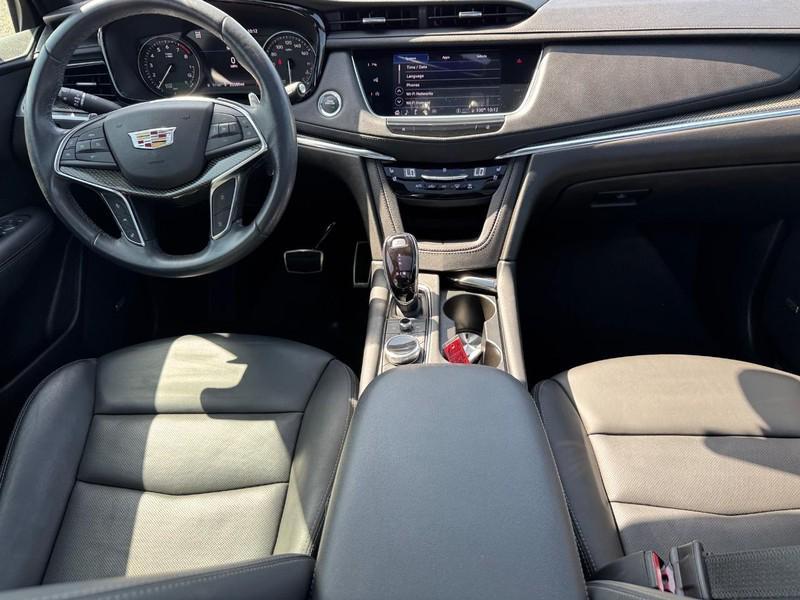 used 2022 Cadillac XT5 car, priced at $34,283