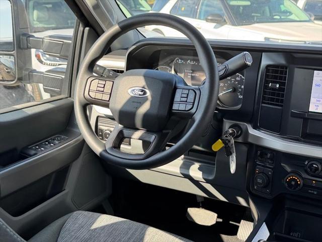 new 2025 Ford F-250 car, priced at $64,800