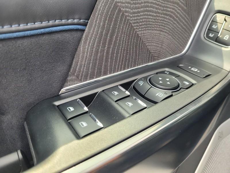 new 2025 Ford F-250 car, priced at $95,327