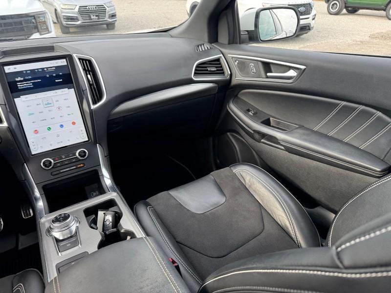 used 2022 Ford Edge car, priced at $32,995