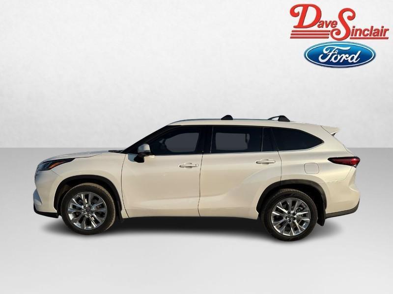 used 2023 Toyota Highlander car, priced at $40,333