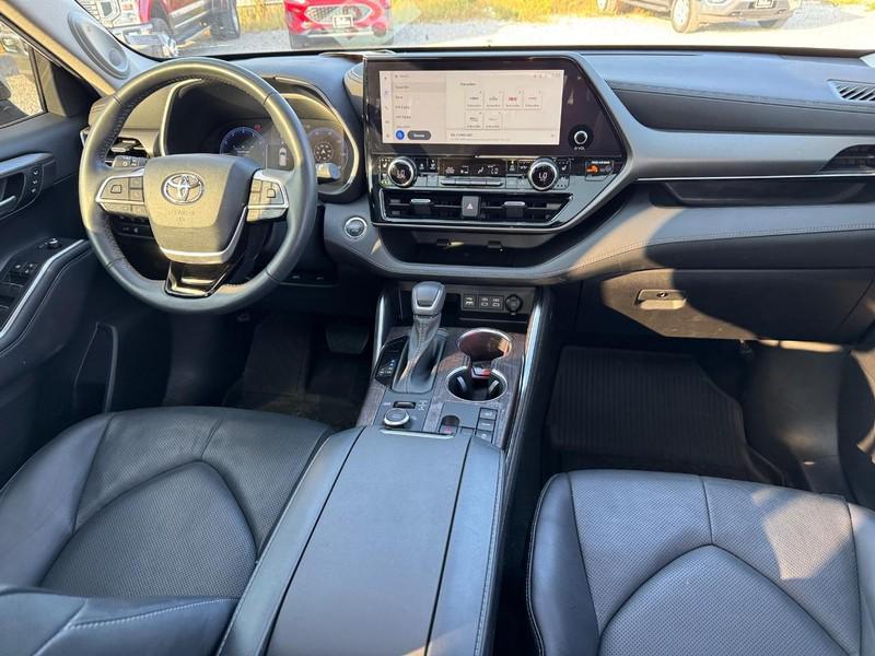 used 2023 Toyota Highlander car, priced at $40,333