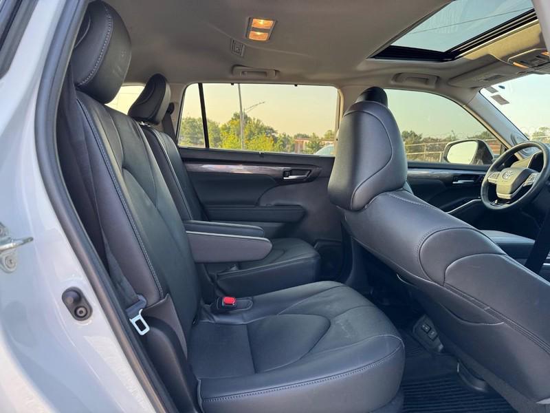 used 2023 Toyota Highlander car, priced at $40,333