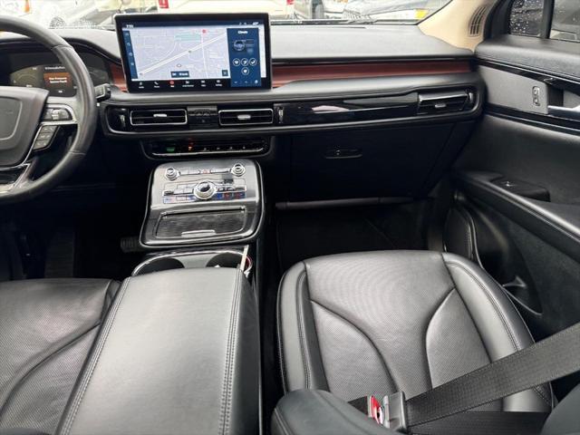 used 2022 Lincoln Nautilus car, priced at $33,333