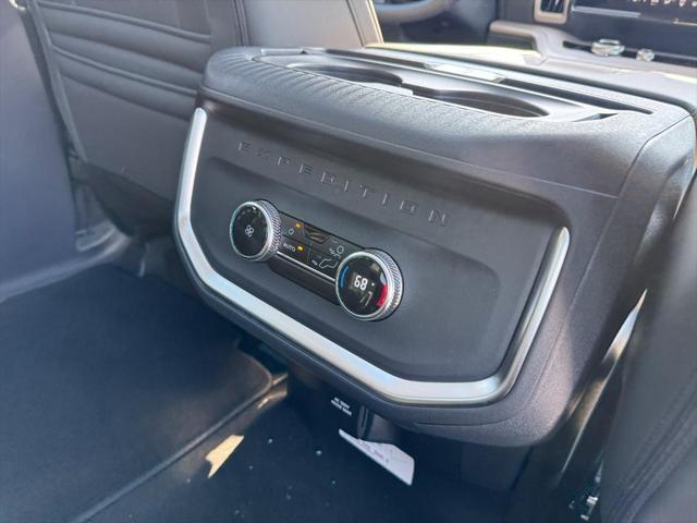 new 2025 Ford Expedition car, priced at $68,074