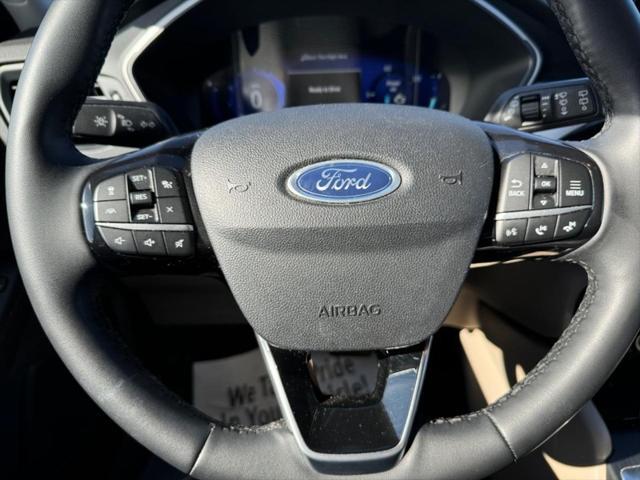 used 2022 Ford Escape car, priced at $25,995