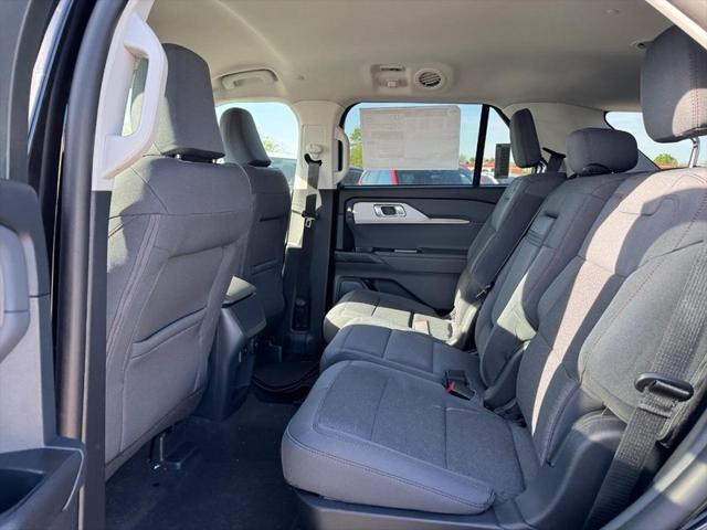 new 2025 Ford Explorer car, priced at $39,215