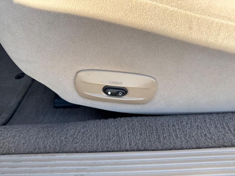 used 2005 Mercury Grand Marquis car, priced at $14,995