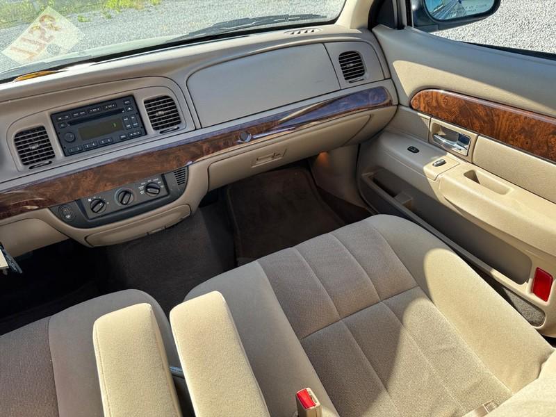 used 2005 Mercury Grand Marquis car, priced at $14,995