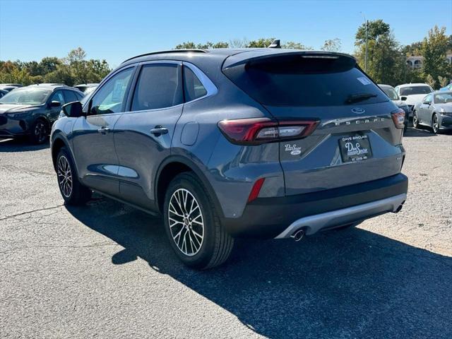 new 2025 Ford Escape car, priced at $40,569