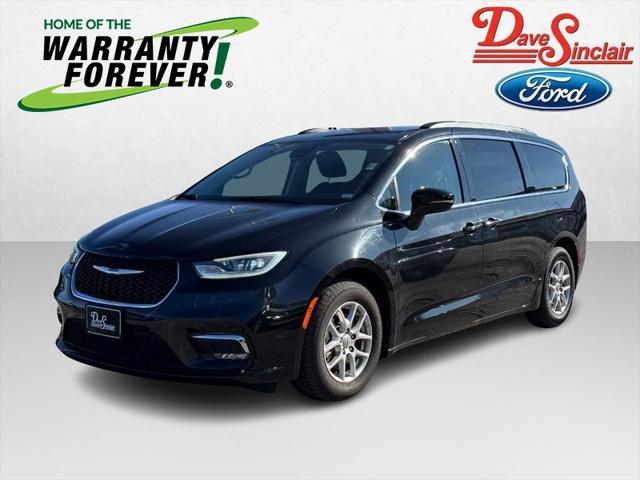 used 2022 Chrysler Pacifica car, priced at $23,333