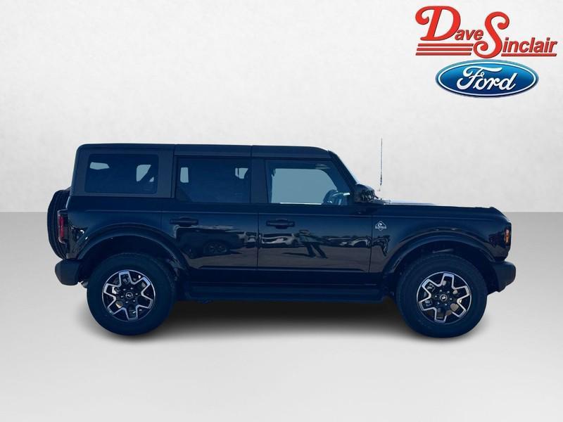 new 2025 Ford Bronco car, priced at $48,378