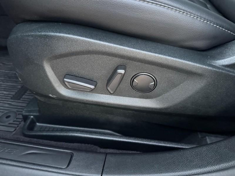 used 2022 Ford Edge car, priced at $29,777