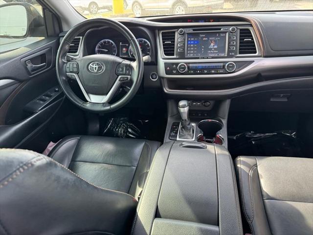 used 2019 Toyota Highlander car, priced at $25,995
