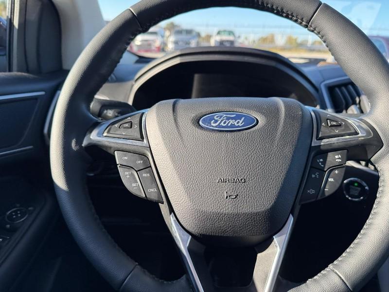 used 2024 Ford Edge car, priced at $30,777