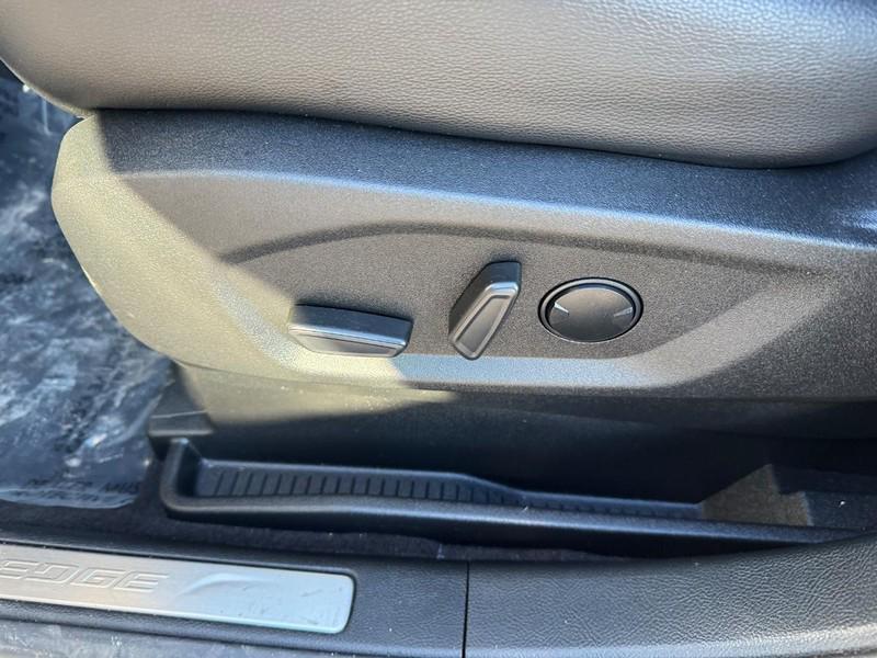 used 2023 Ford Edge car, priced at $30,995