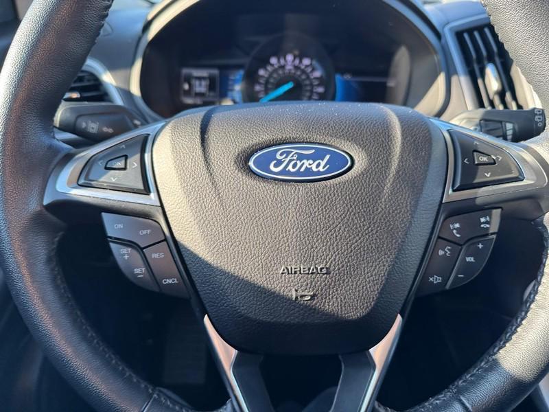 used 2023 Ford Edge car, priced at $27,333