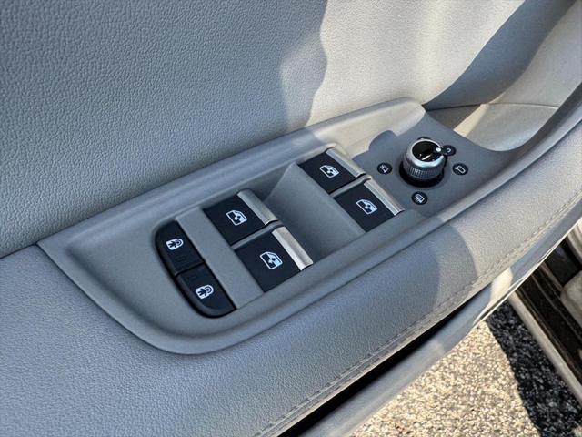 used 2024 Audi Q7 car, priced at $43,995