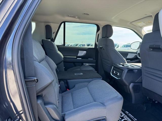 new 2025 Ford Expedition Max car, priced at $68,386